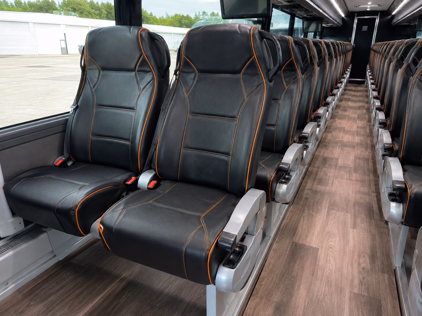 buses for weddings at lakewood country club and south bay venues