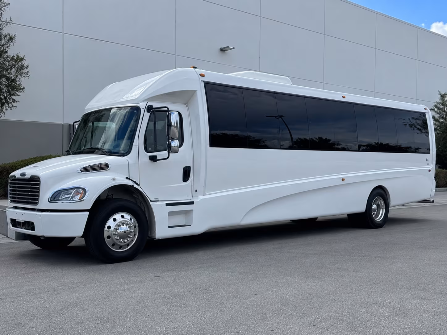 downey quinceanera sweet 16 party bus rental