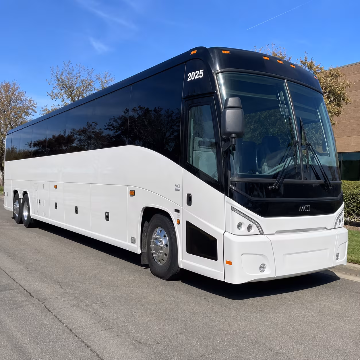 employee shuttle buses that beat the i 5 every morning